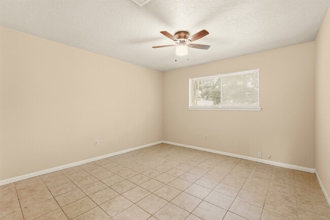 Building Photo - 823 Red Rock Canyon Dr