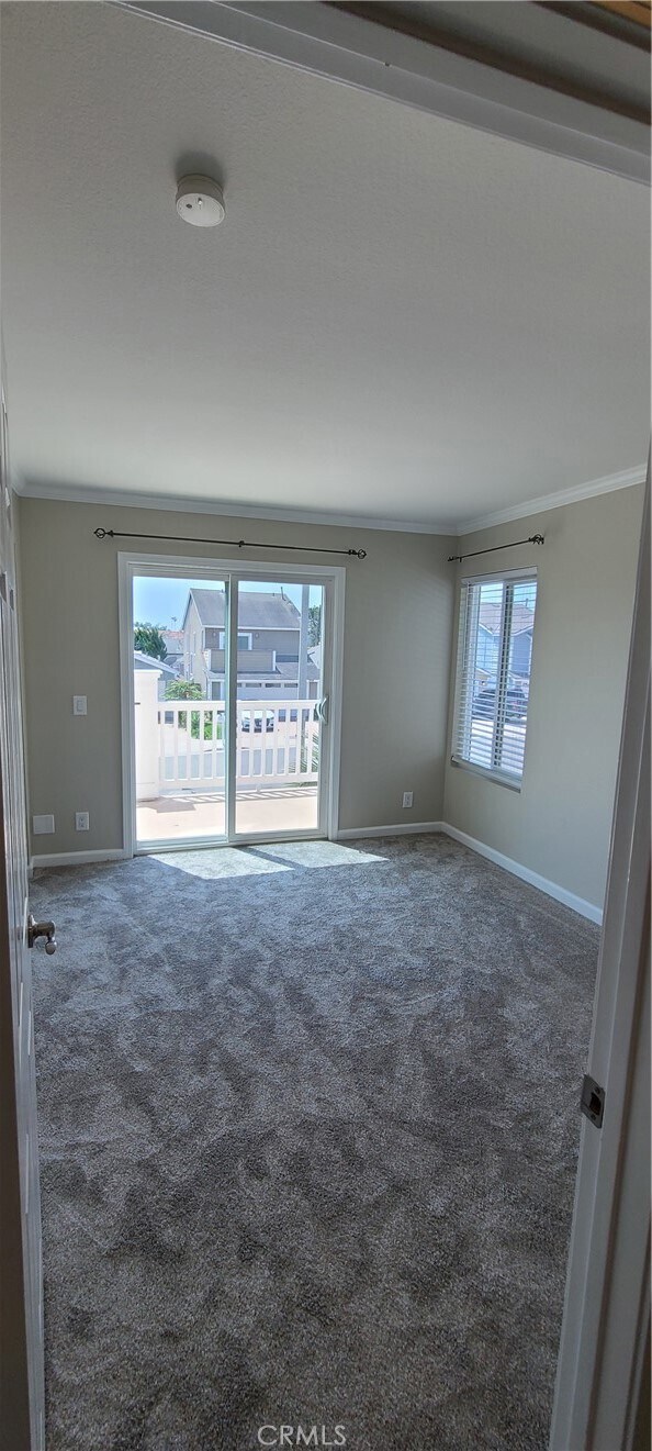 Building Photo - 709 Oceanhill Dr