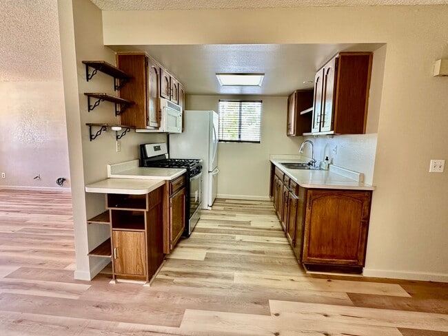 Building Photo - 2 BEDROOM 1 BATH HOME IN 55+ SENIOR COMMUNITY