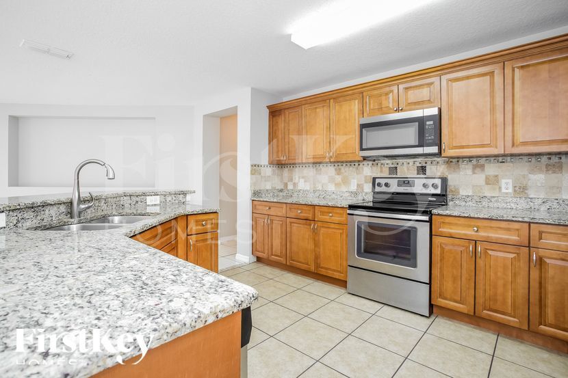 Building Photo - 1932 Michigan Ct