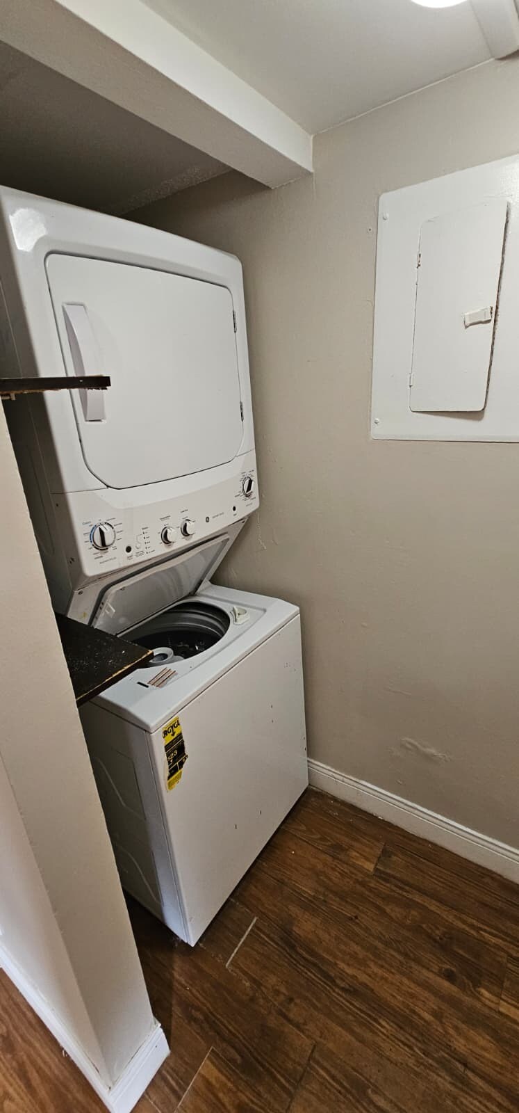 Building Photo - 3400 Foxcroft Rd