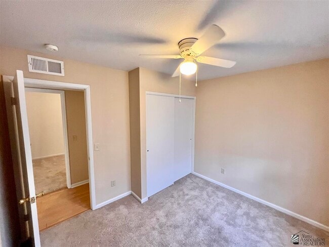 Building Photo - 2521 S 17th Ave