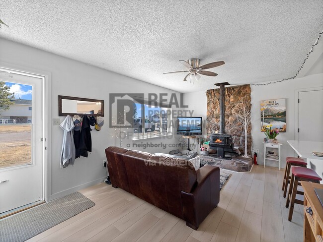 Building Photo - 1206 Ashford Dr