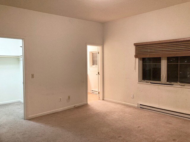 Building Photo - 813 Castello Ave