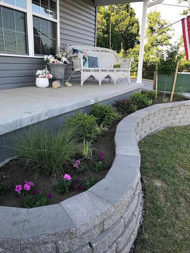 Building Photo - 477 Eve Estates Dr