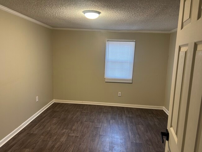 Building Photo - 814 King St