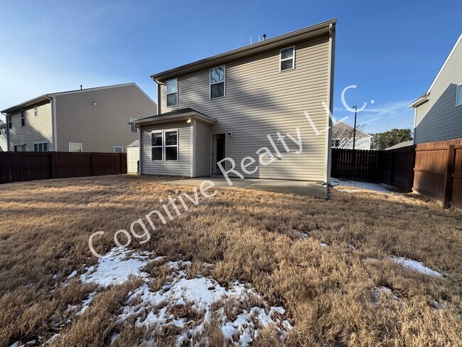 Building Photo - 115 Fortress Dr