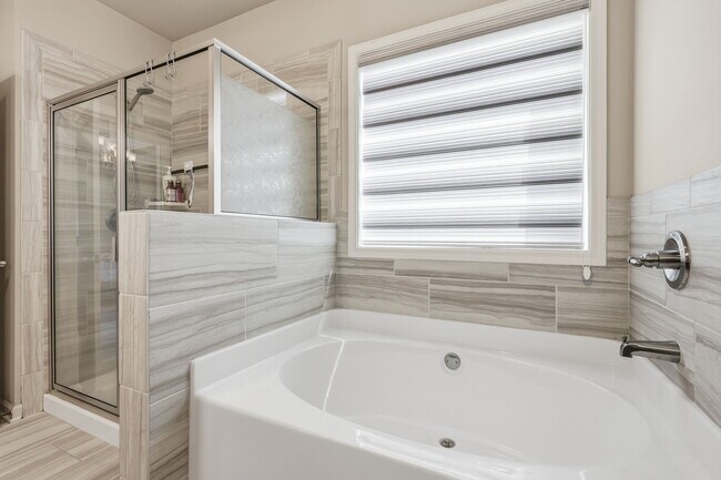 Building Photo - 3247 Hawthorne Path