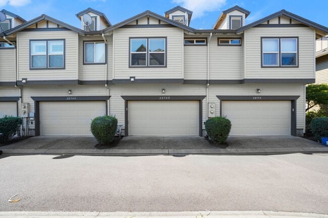 Building Photo - 2-bedroom/2.5-bathroom Townhouse, in the heart of Arbor Villebois