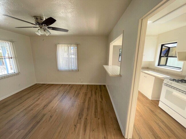 Building Photo - 740main