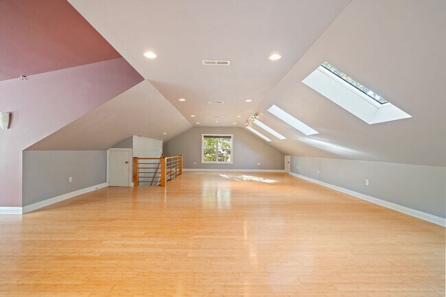 Building Photo - Pittsboro Three Bedroom Home with Large bonus August Availability!