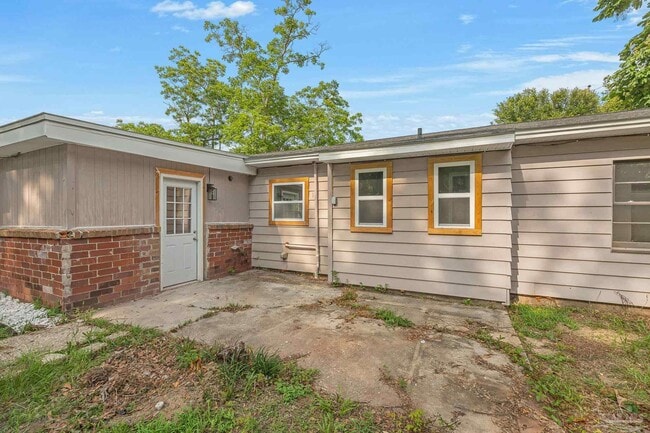Building Photo - 3211 Torres Ave