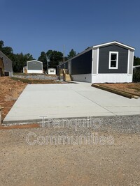 Building Photo - 112 Hubert Dr