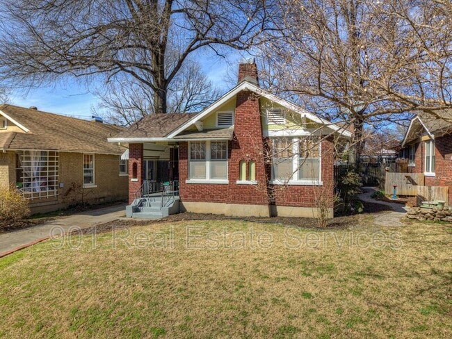Building Photo - 2212 Nelson Ave