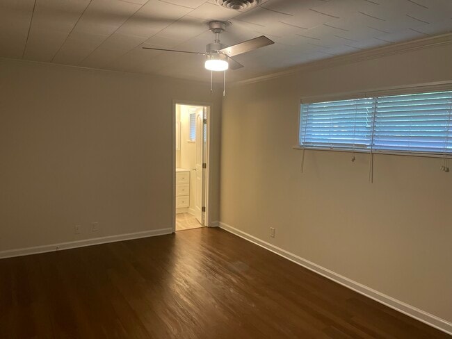 Building Photo - 6220 Ridge Rd