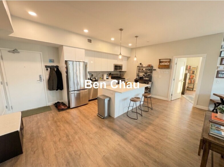 Building Photo - 44 Medford St