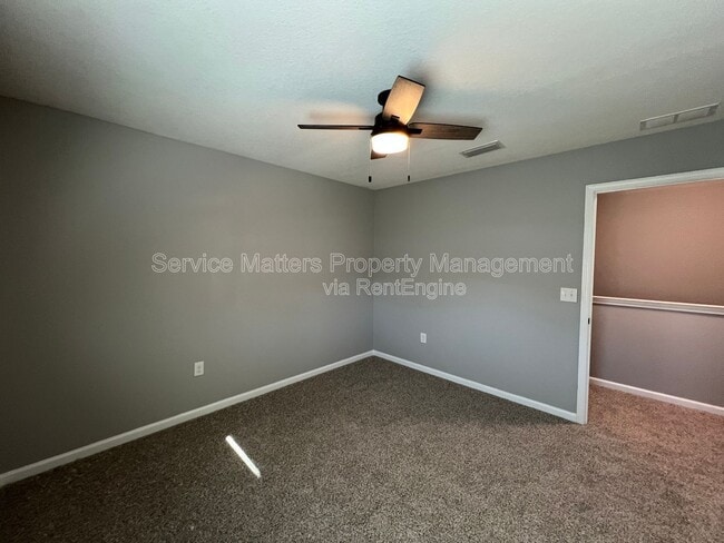 Building Photo - 5881 Old Plantation Court