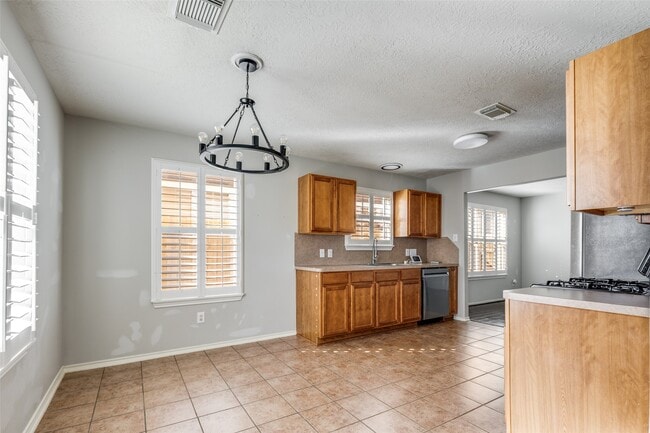 Building Photo - 7231 Winter Song Dr