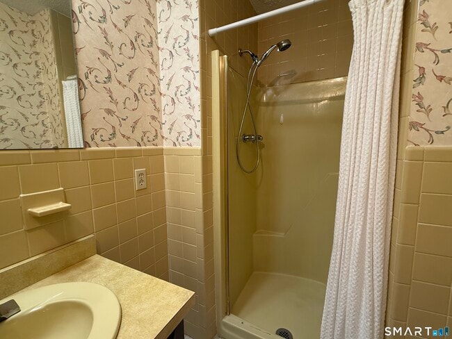 Building Photo - 50 Emmett Ave