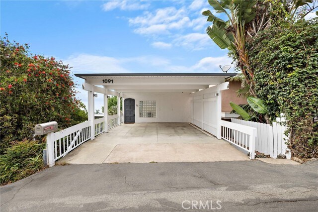 Building Photo - 1091 La Mirada St