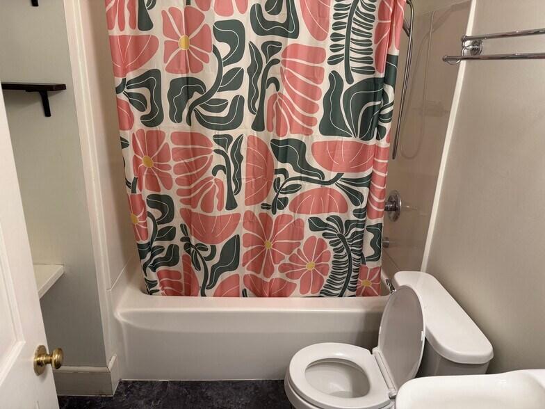 Bathroom 1 - 274 Prospect St