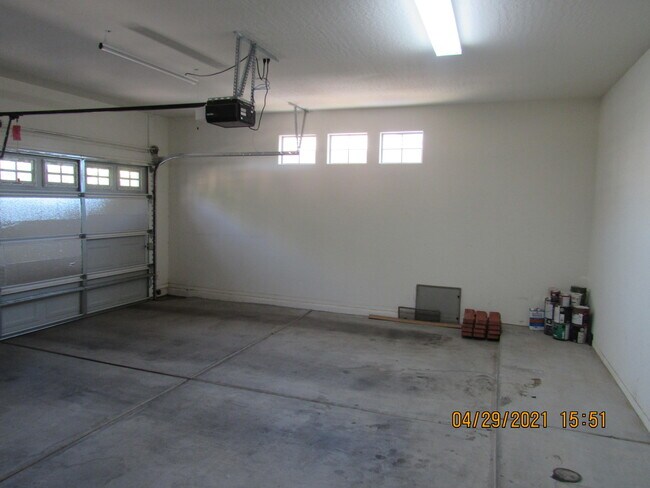 Building Photo - 1258 E Thompson Way