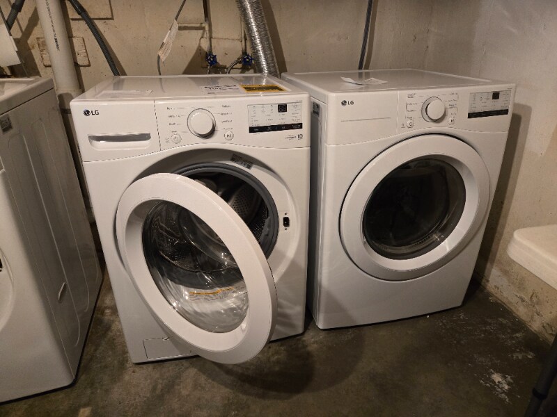 Building Photo - 7729 Brookline Terrace