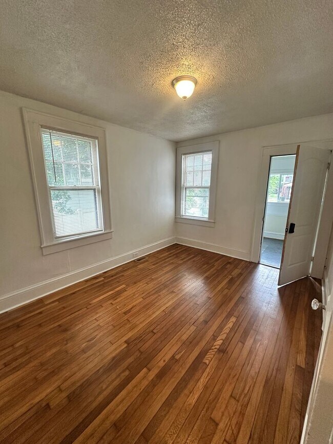 Building Photo - 527 Maryland Ave