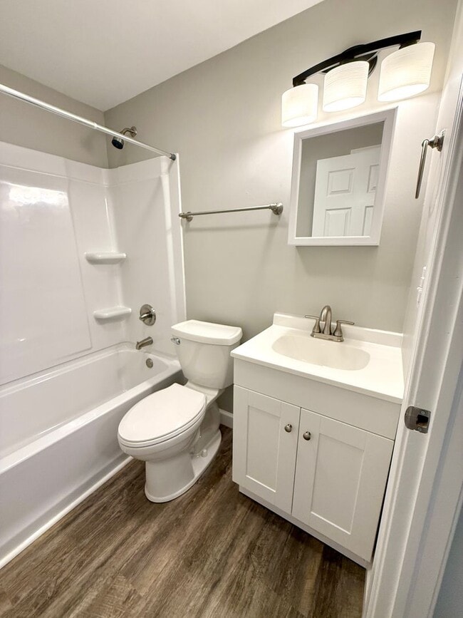Building Photo - 4426 Lesher Dr