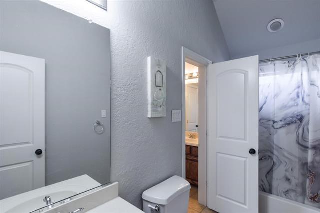 Building Photo - 9750 Candlewood Dr