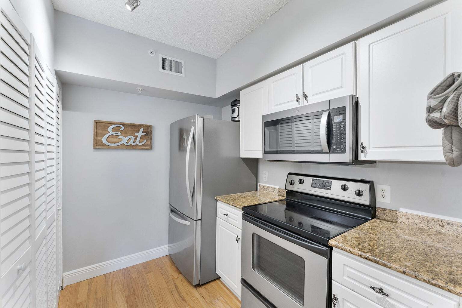 Building Photo - 2218 Tuscany Way