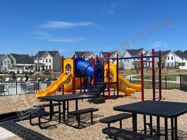 Building Photo - 105 Moraine Ct