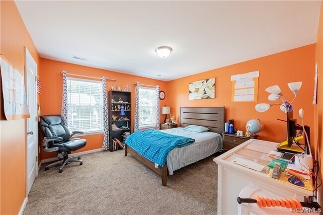 Building Photo - 9535 Thornecrest Dr