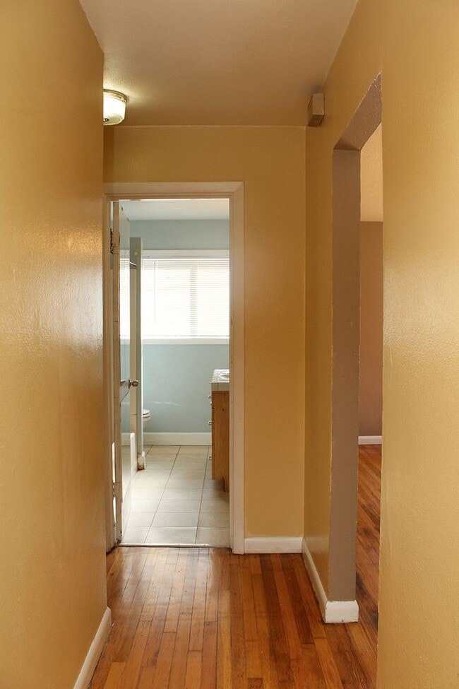 Building Photo - 4728 SE 92nd Ave