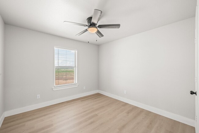 Building Photo - 10613 East C R 7400
