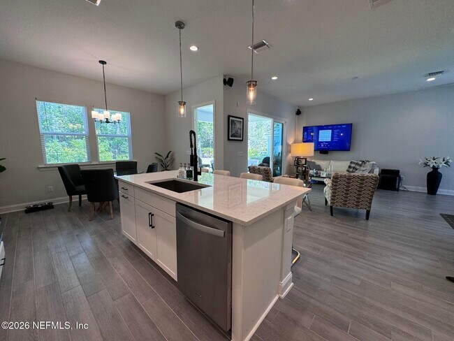 Building Photo - 128 Zephyr Dr
