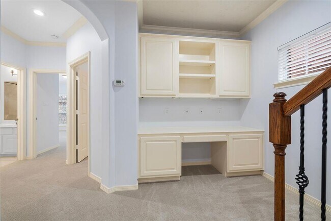 Building Photo - 1518 Olive Park