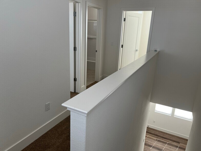 Building Photo - 2923 Crosswinds Wy