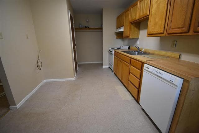 Building Photo - 606 N Main St