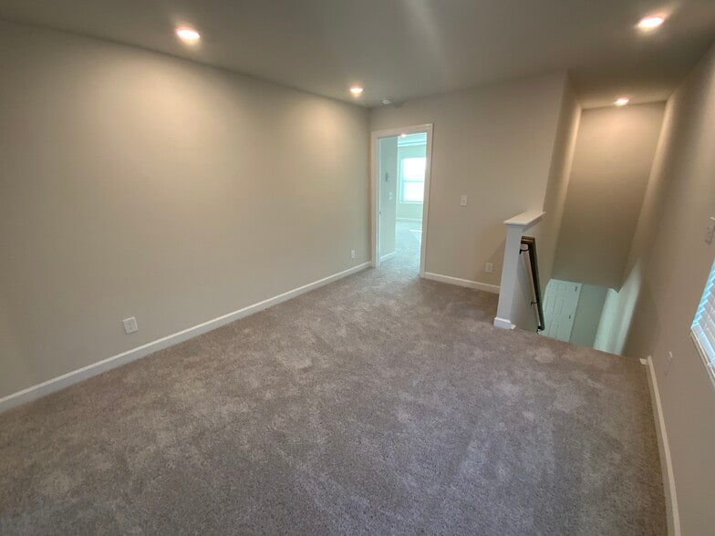 Building Photo - 12408 Larue Ln