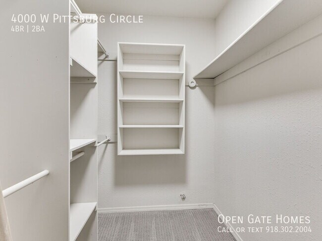 Building Photo - 4000 W Pittsburg Cir