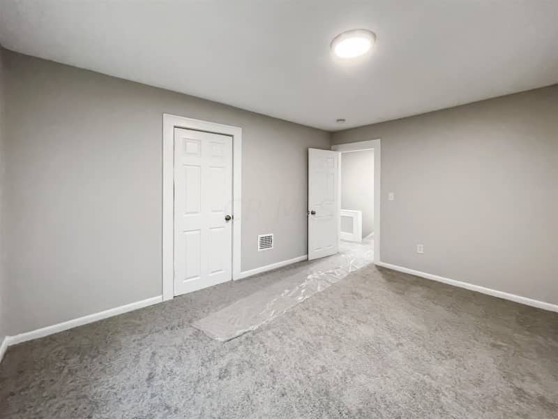 Building Photo - 196 N Burgess Ave