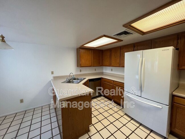 Building Photo - 15020 N 40th St