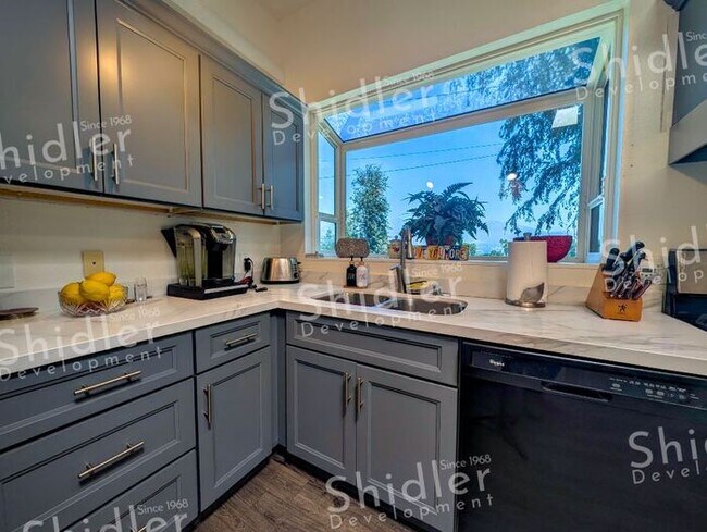Building Photo - The Bridge House - 2 Bed 1 Bath with Uncompromising Views