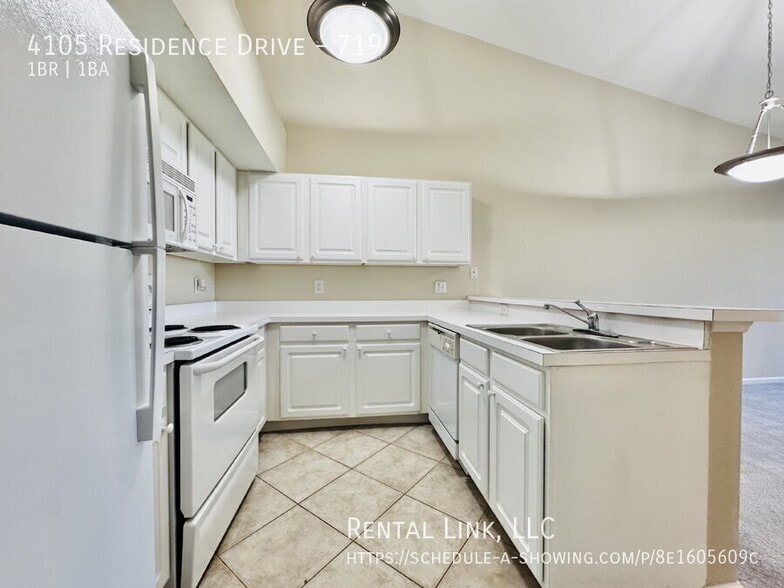 Building Photo - 4105 Residence Drive