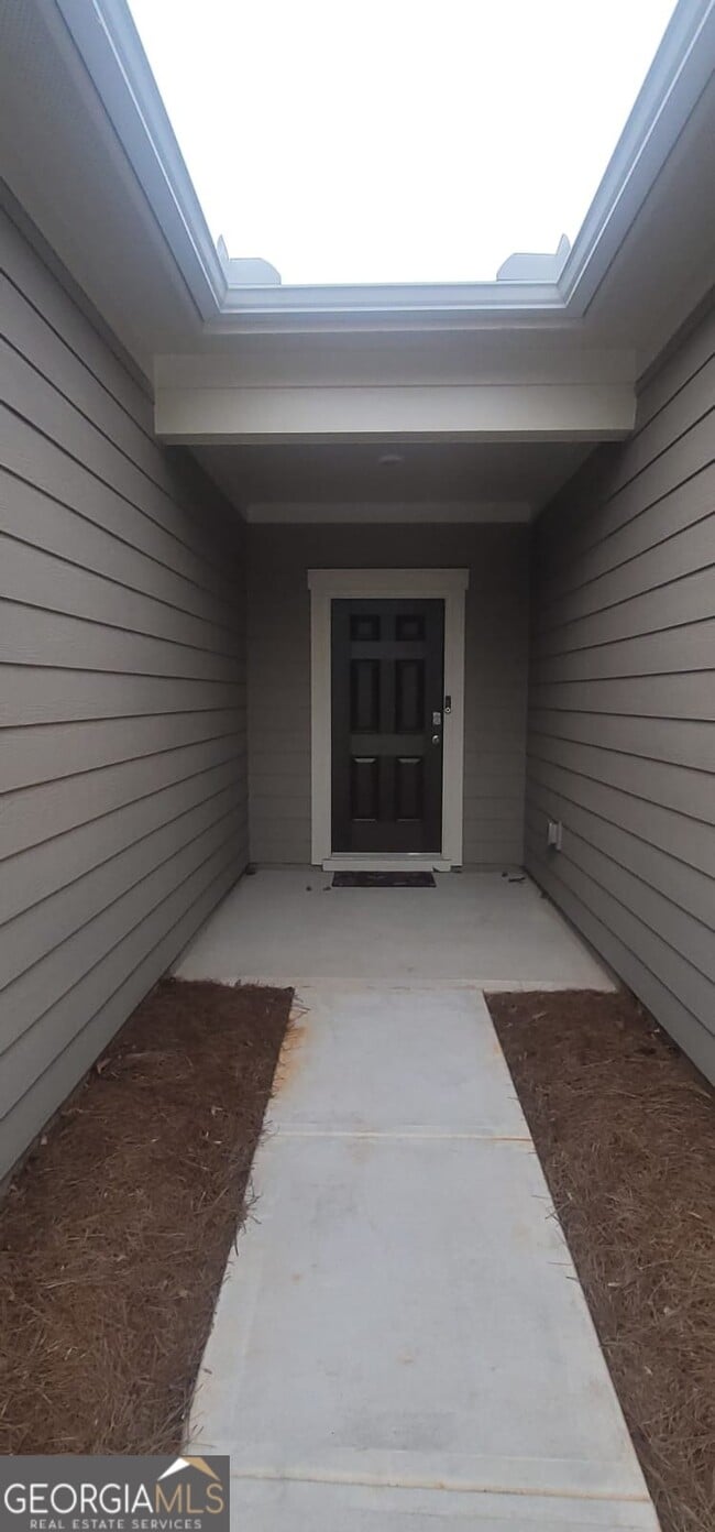 Building Photo - 214 Moreton Wy