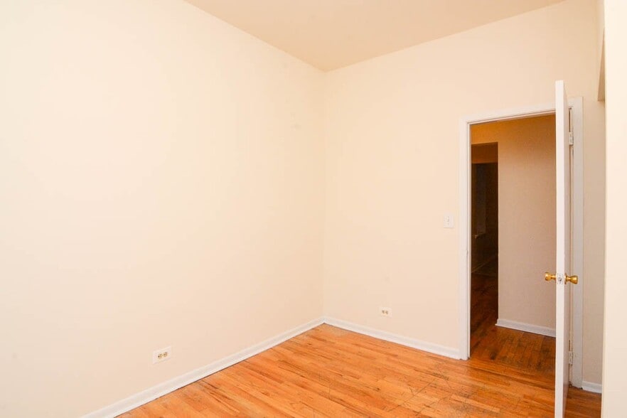 Building Photo - 2319 N Kedzie Blvd