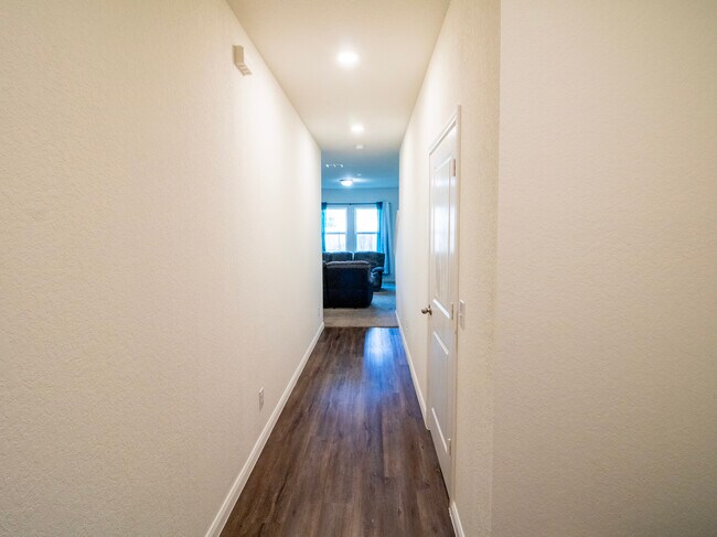Building Photo - 13514 Flower Pond