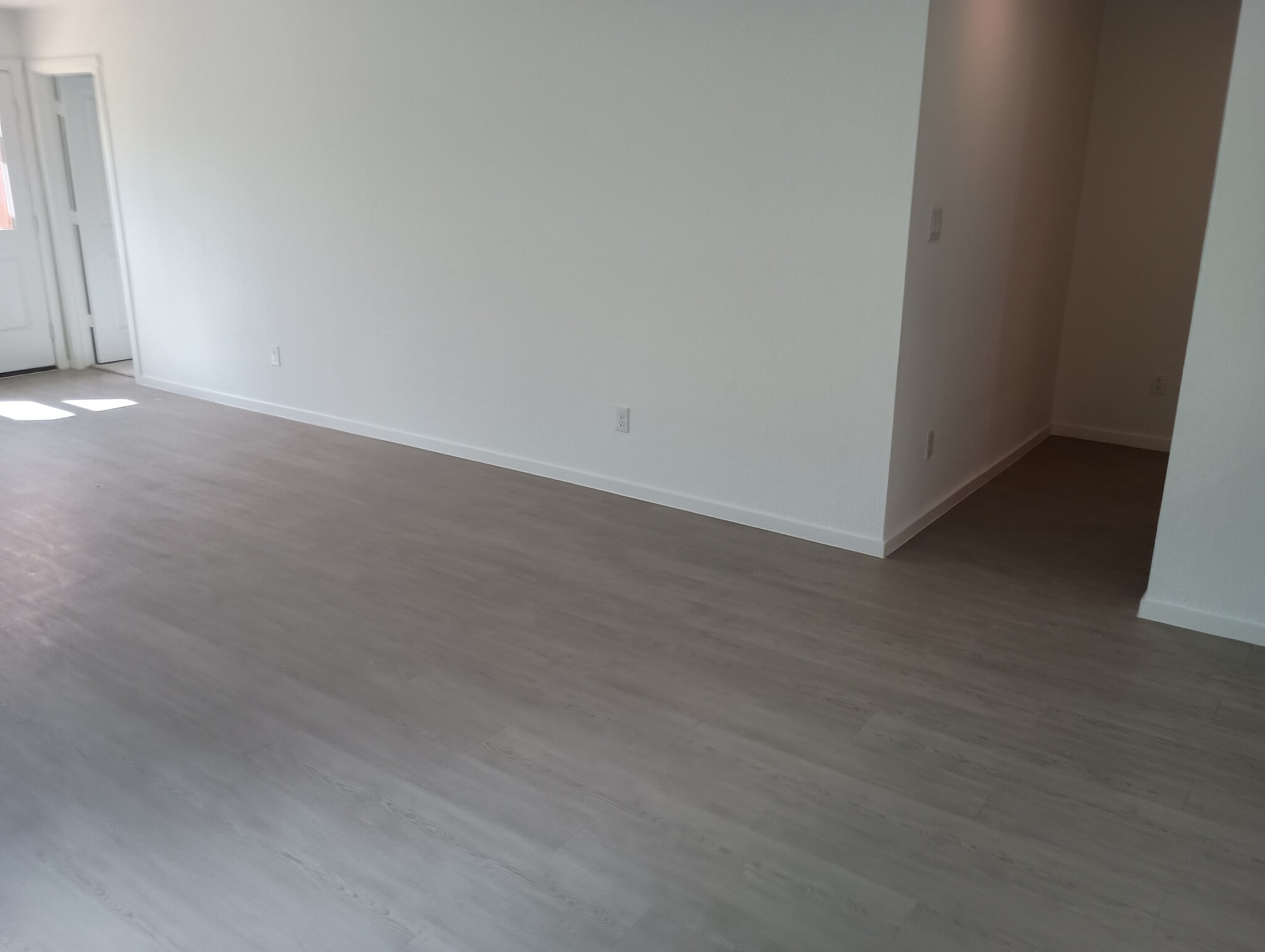 Building Photo - Room in House on Noir Ln