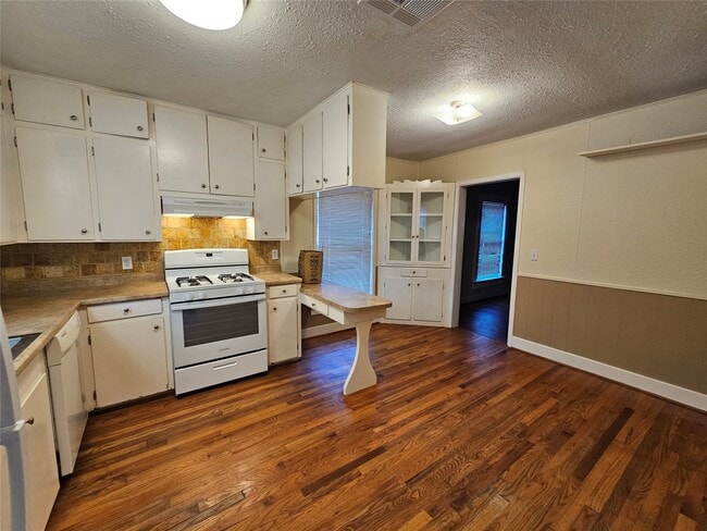 Building Photo - 603 Landrum